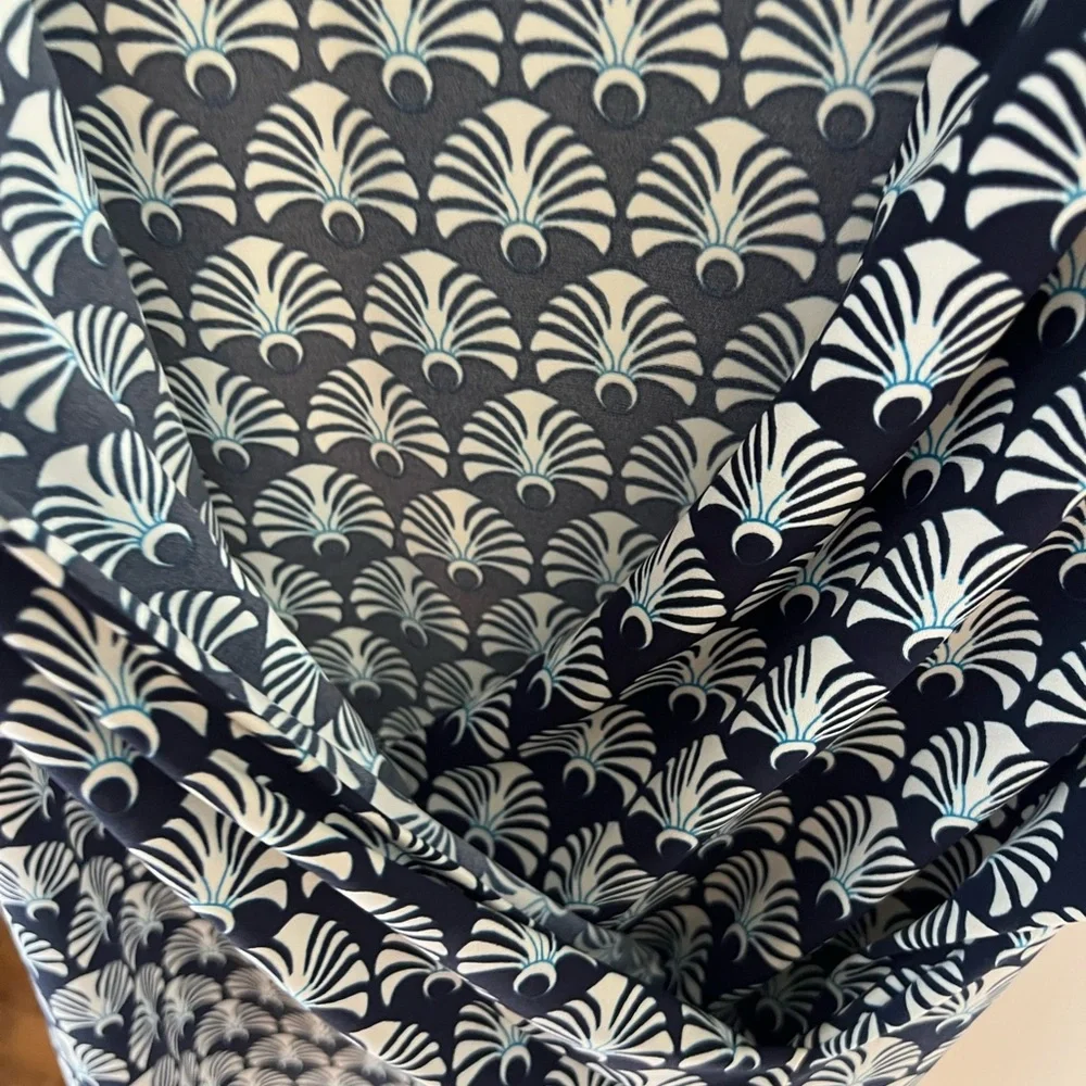 Patterned crossover top by Charter Club size L - Picture 6 of 8